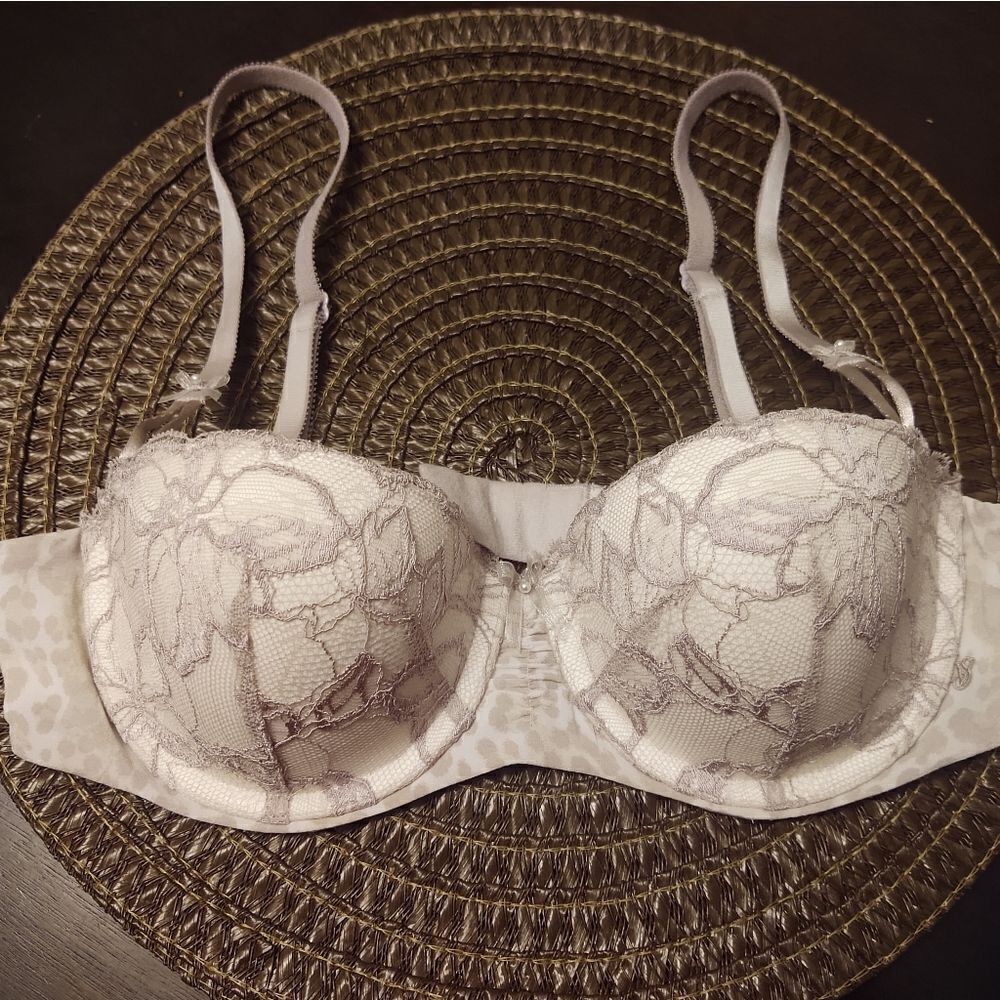Victoria Secret Balconet Bra Size 34B